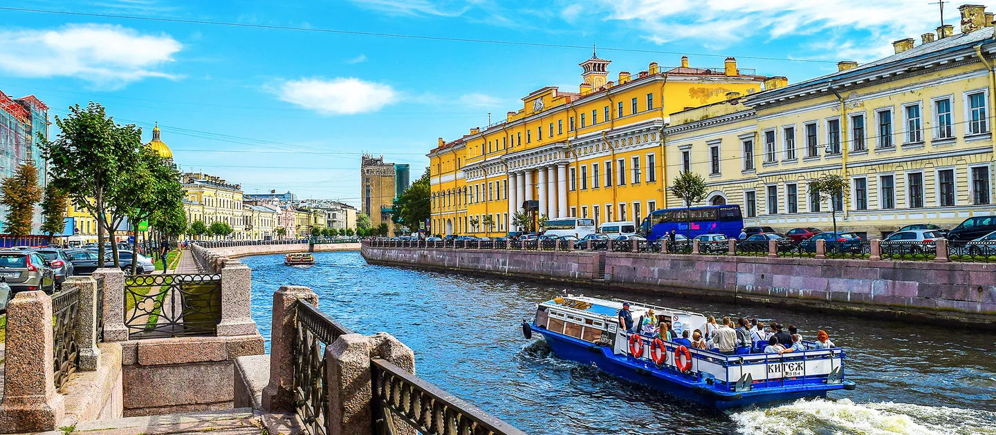 Регионы России постепенно отменяют QR-коды